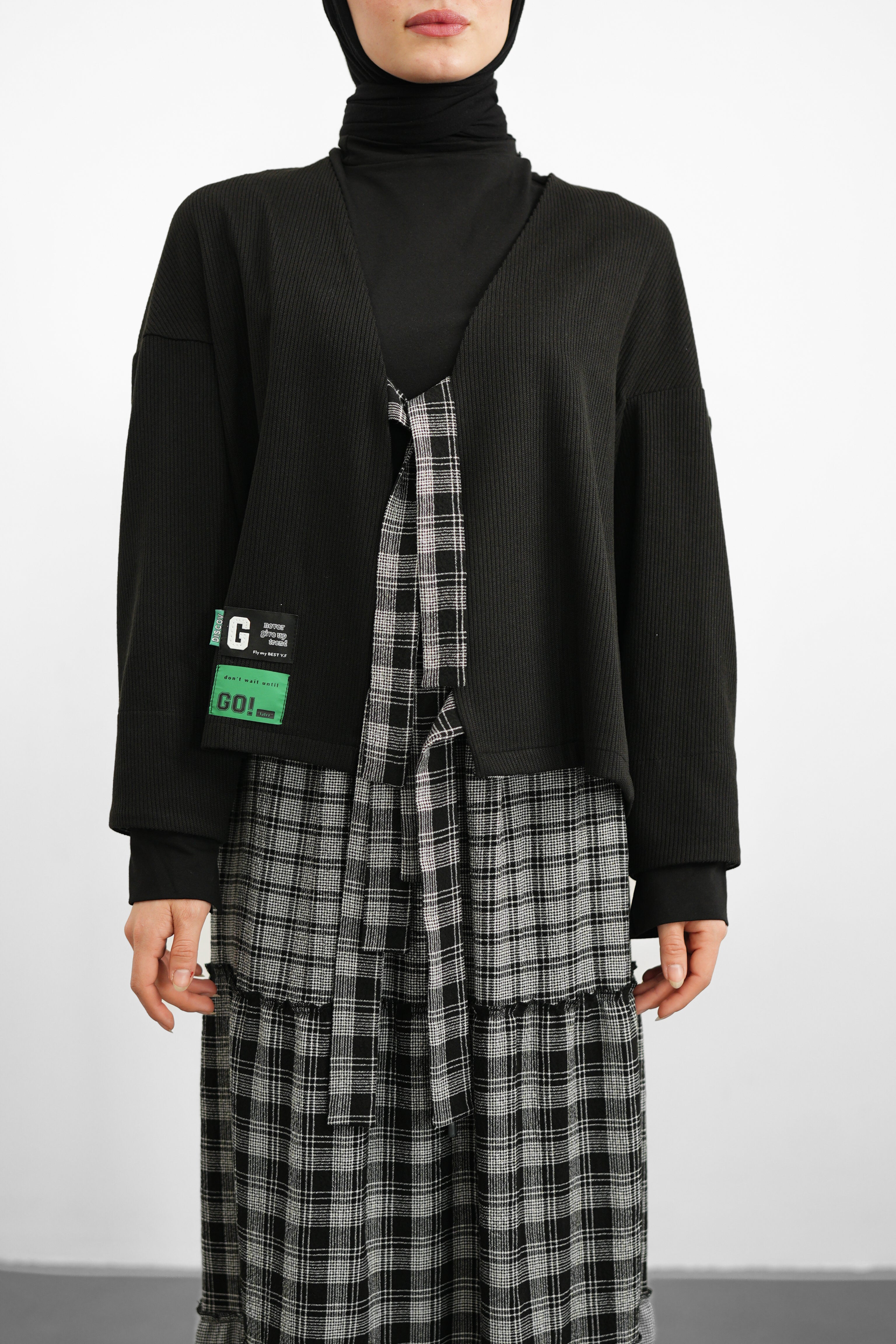 Ekoseli Bağcıklı Hırka