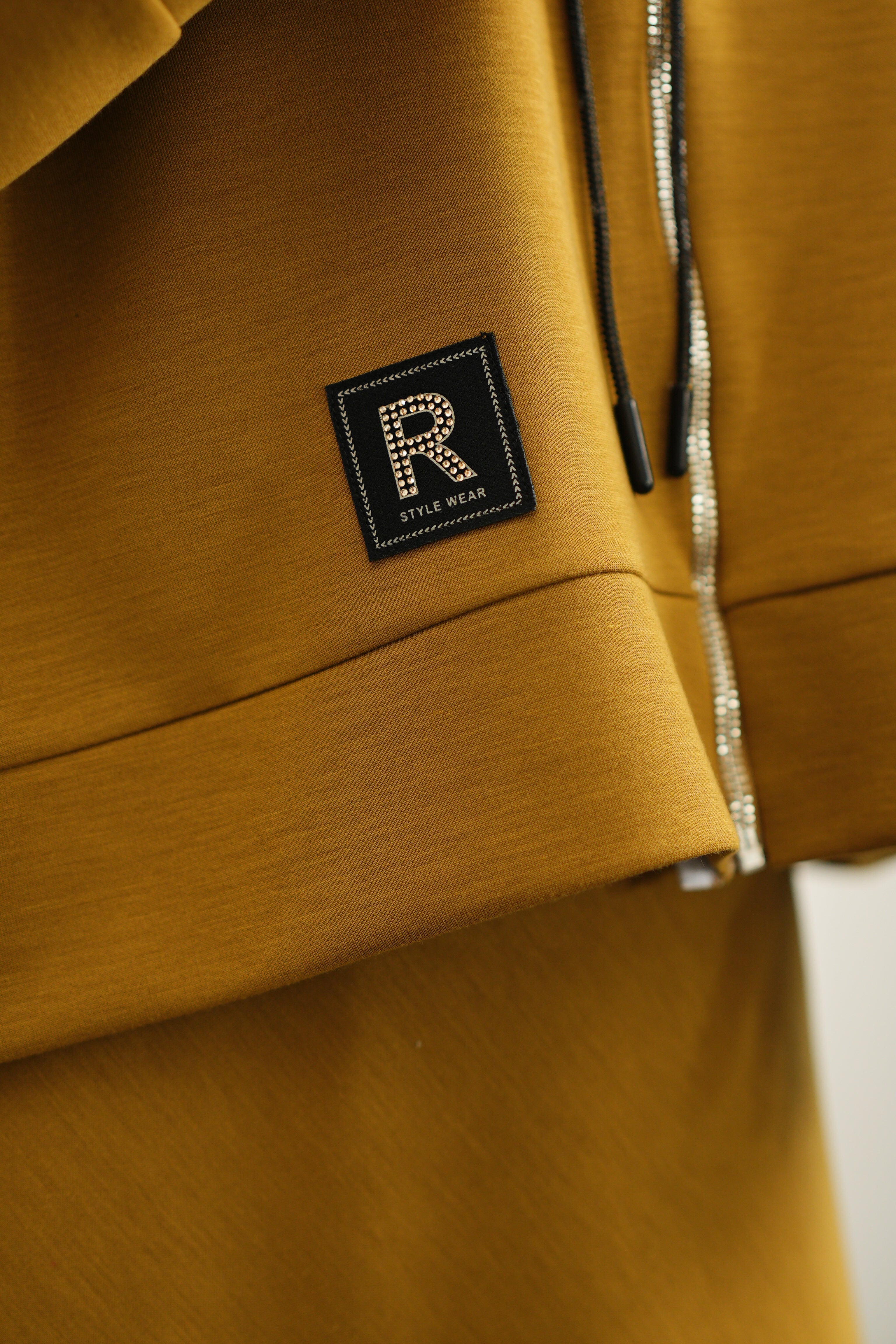 Tencel Kumaş Etiket Detaylı Kapüşonlu - Yağ Yeşili